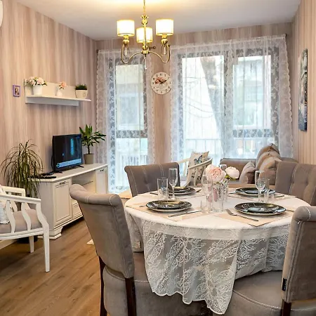 Cozy One-bedroom - Location In By Flat Manаger شقة فارنا